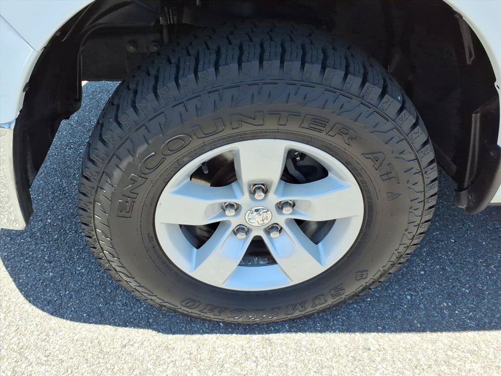 Used 2019 RAM 1500 Classic SLT AWD/4WD image 10