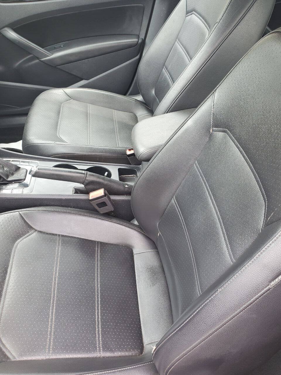 Used 2015 Volkswagen Passat 1.8T S FWD image 16