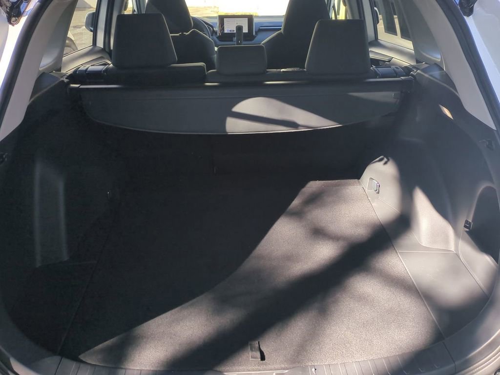 Used 2025 Toyota RAV4 LE image 12