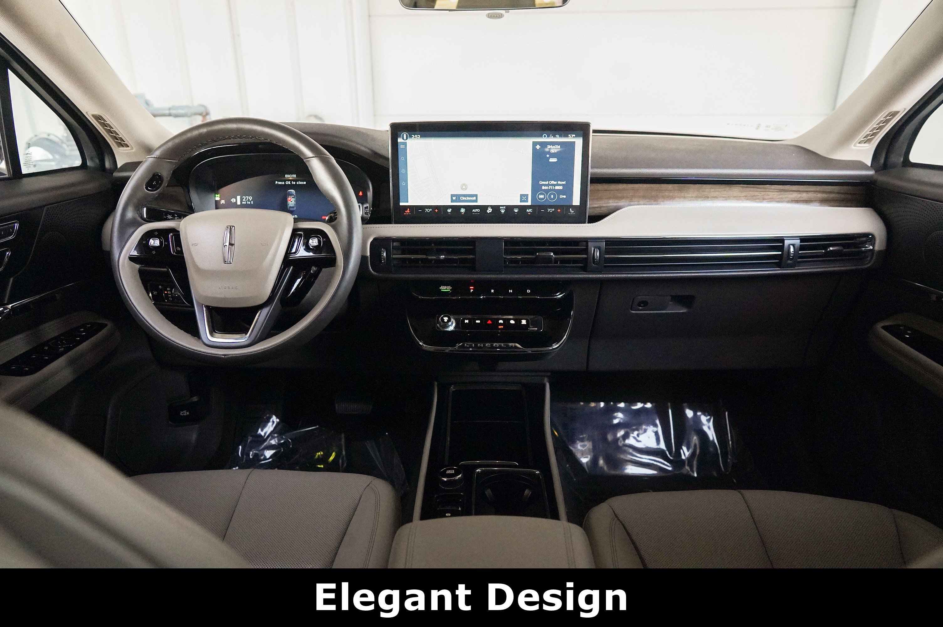 Used 2024 Lincoln Corsair Reserve w/ Equipment Group 201A image 12