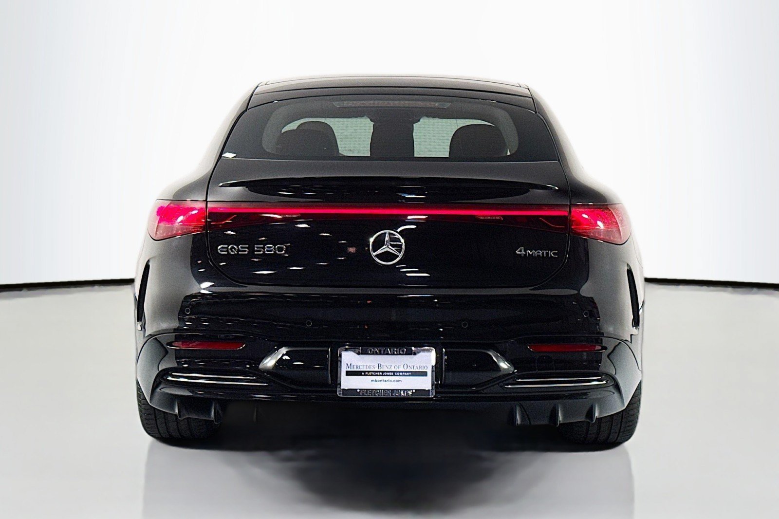 Used 2023 Mercedes-Benz EQS 580 4MATIC Sedan image 4