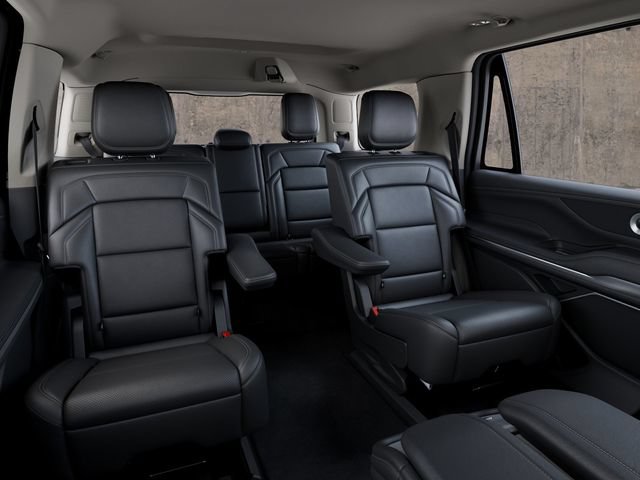 New 2027 Lincoln Navigator Premiere AWD/4WD image 12