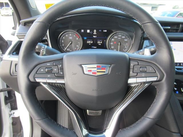 Used 2023 Cadillac XT6 Sport w/ Technology Package image 25