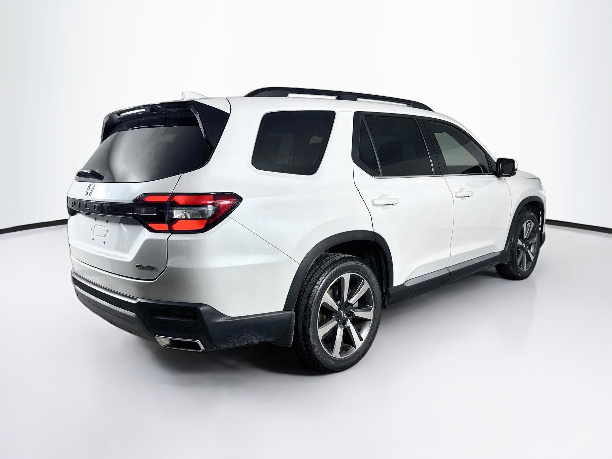 Certified 2023 Honda Pilot Elite image 34