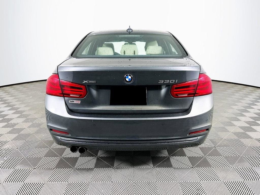 Used 2017 BMW 330i xDrive Sedan image 9