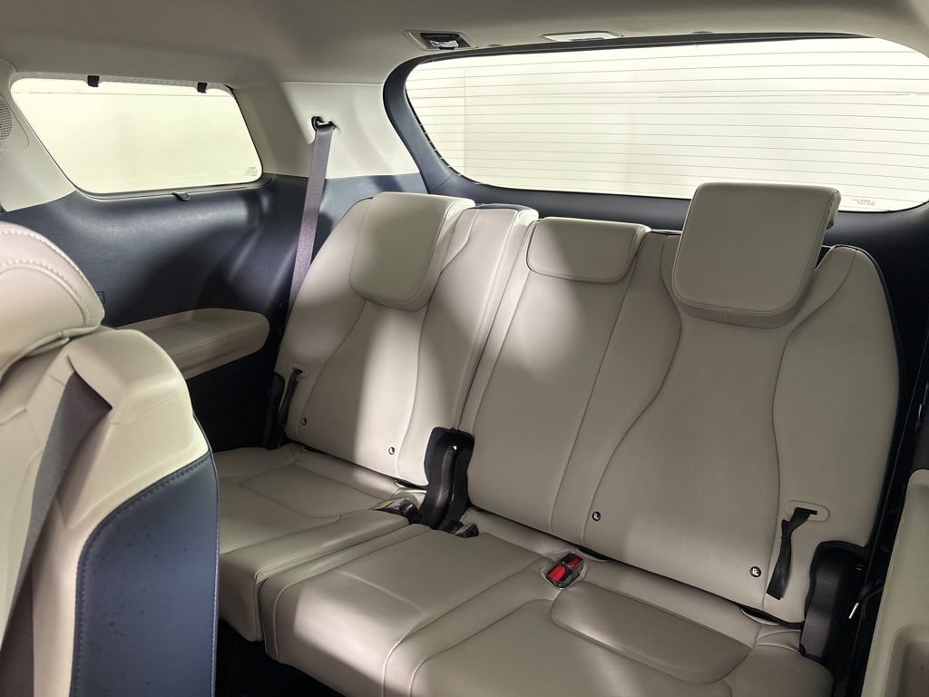 New 2026 Kia Carnival EX FWD image 44
