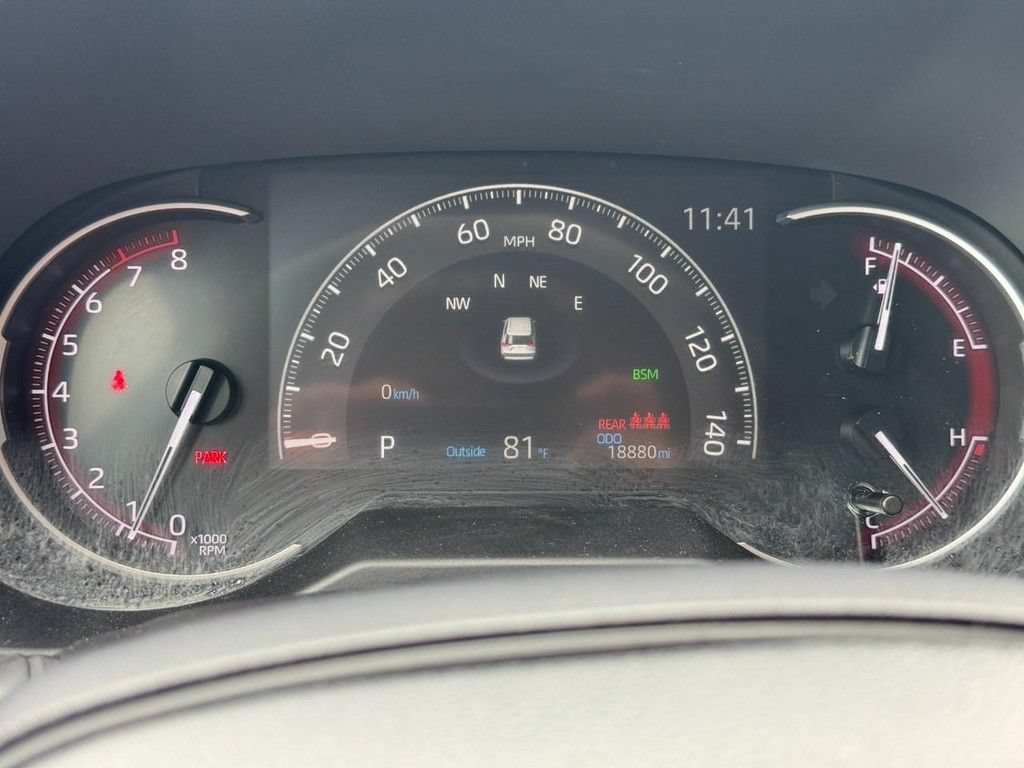 Used 2025 Toyota RAV4 XLE AWD/4WD image 28