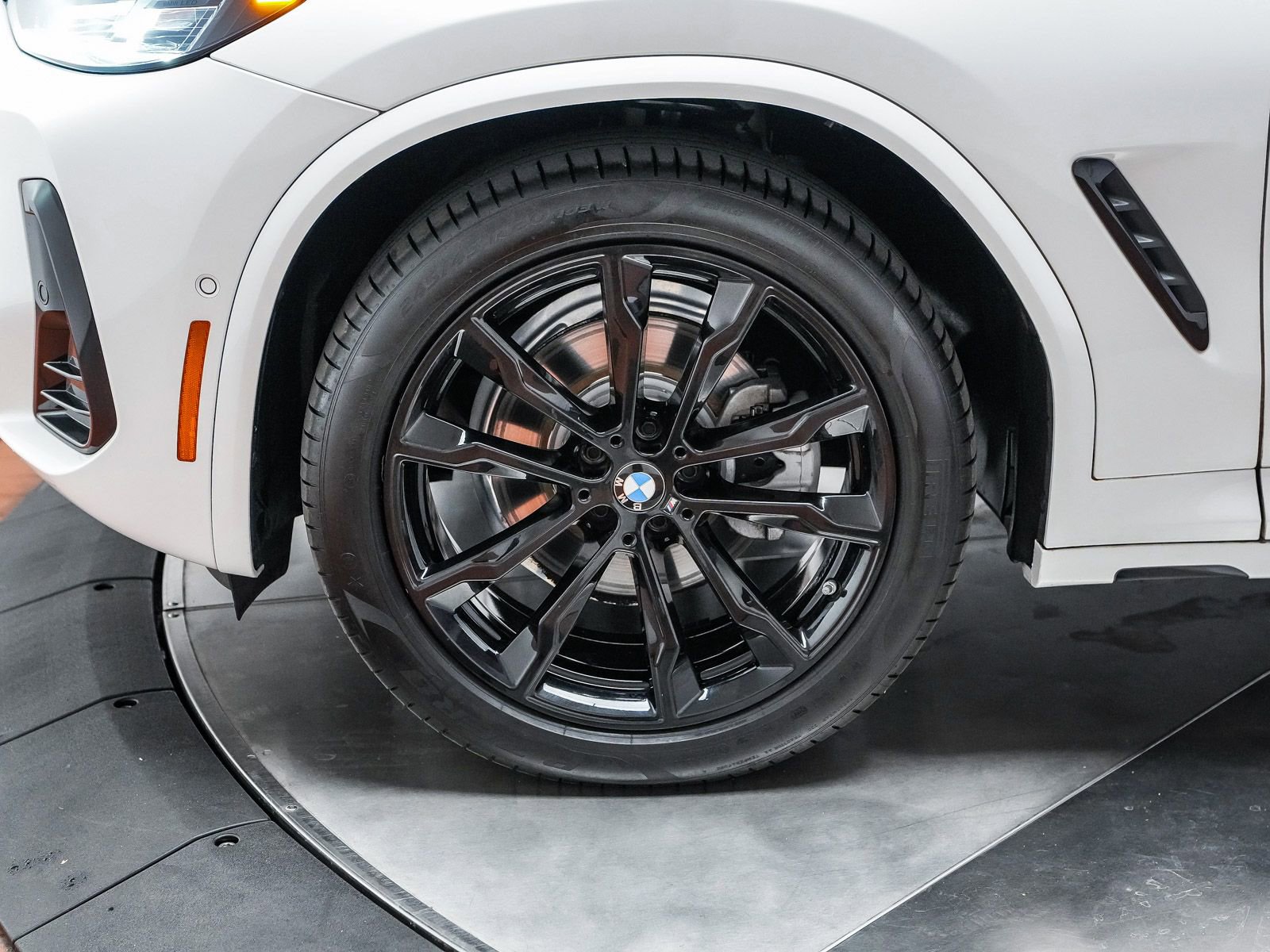 Certified 2023 BMW X4 xDrive30i w/ M Sport Package image 12