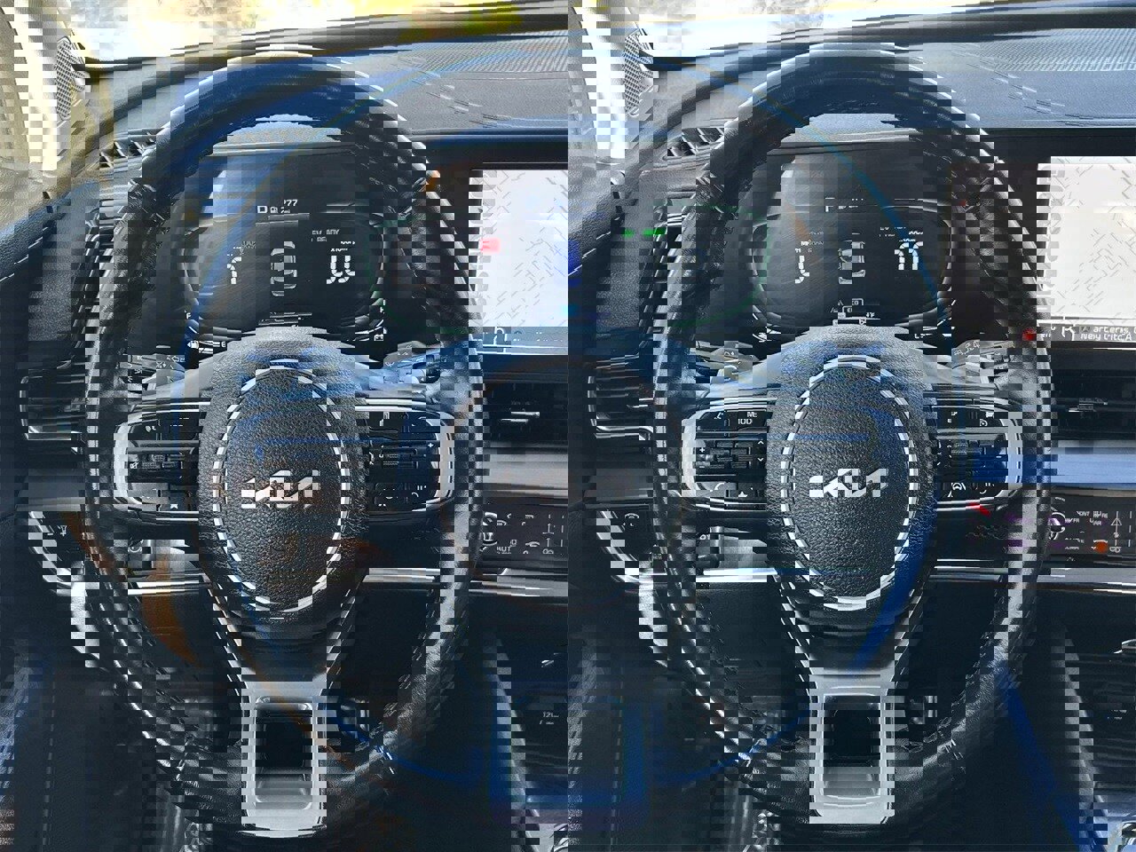 Used 2024 Kia Sportage EX image 25