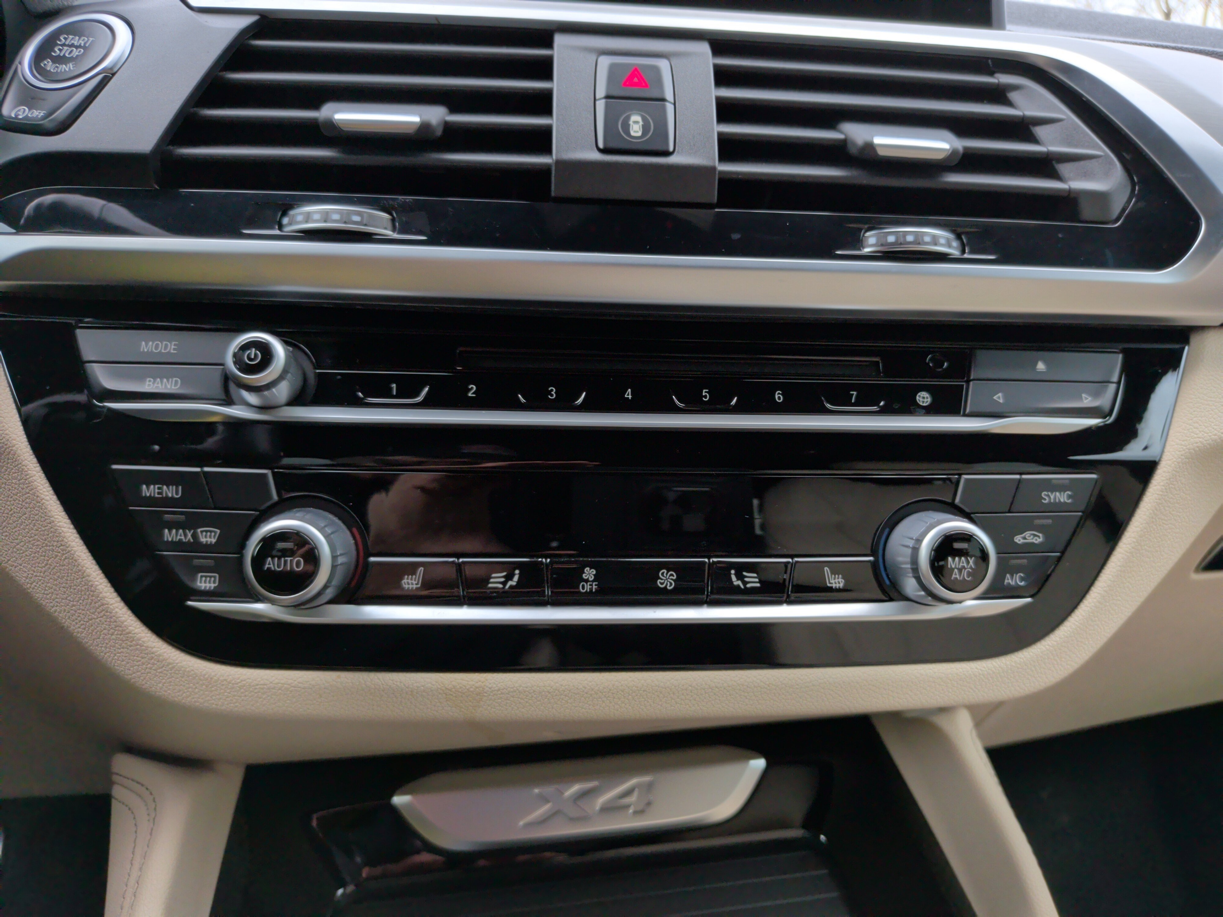 Used 2019 BMW X4 xDrive30i w/ Executive Package image 18