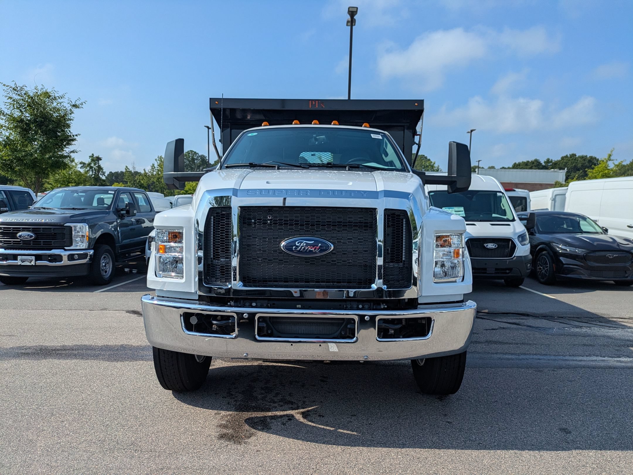 New 2027 Ford F750 2WD Regular Cab Super Duty image 8