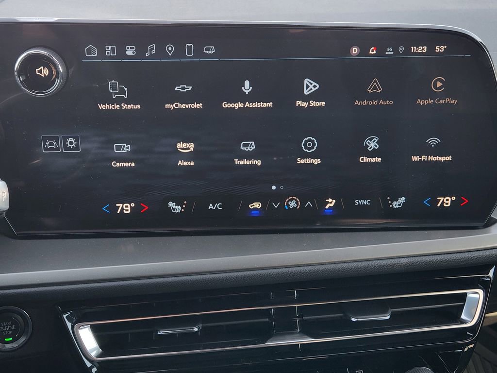 Used 2025 Chevrolet Traverse LT w/ Driver Confidence Package image 18