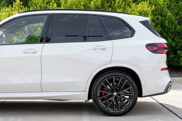 Used 2026 BMW X5 xDrive40i w/ M Sport Package AWD/4WD image 17