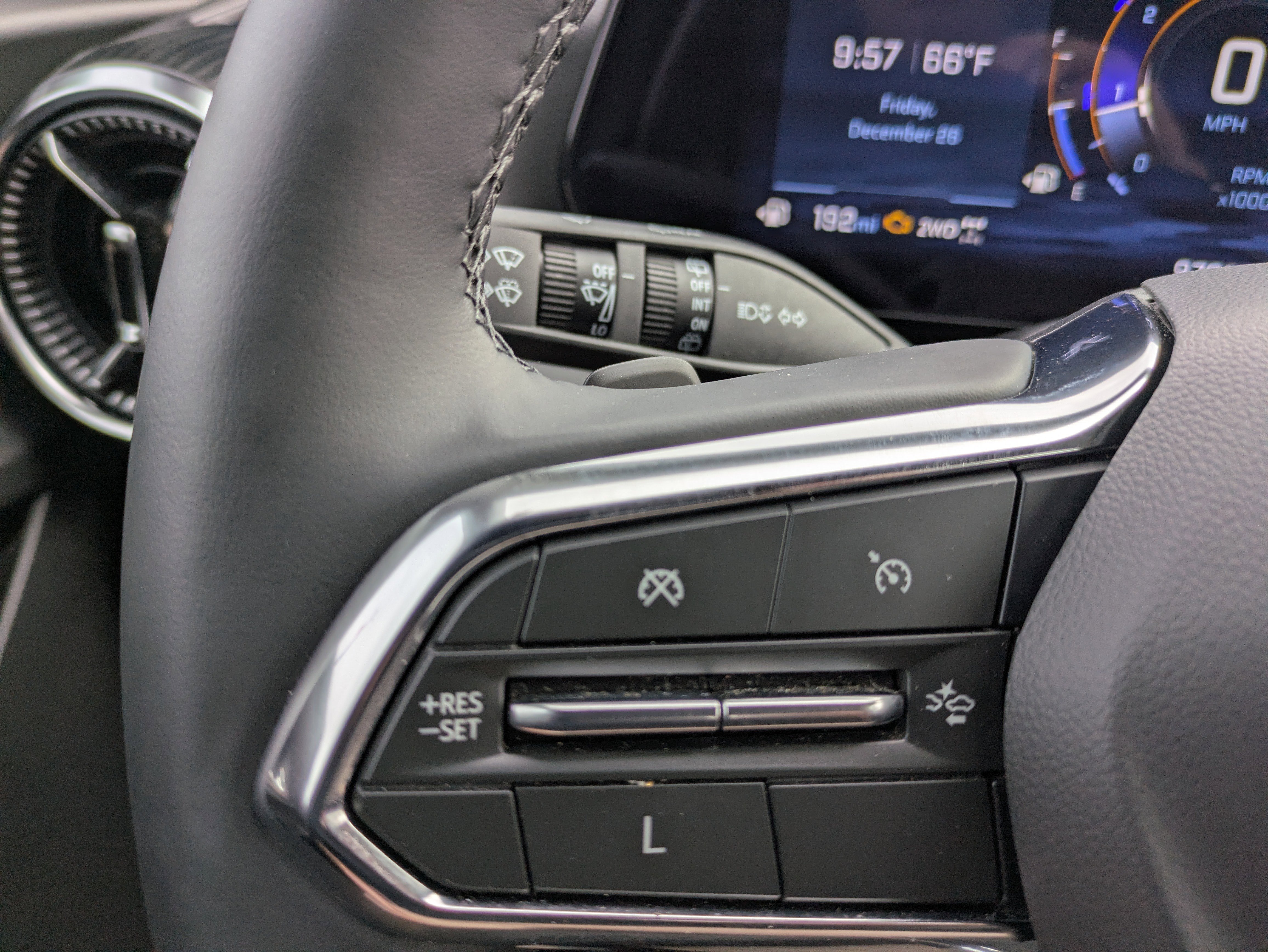 Used 2025 Chevrolet Equinox LT w/ Convenience Package II image 16