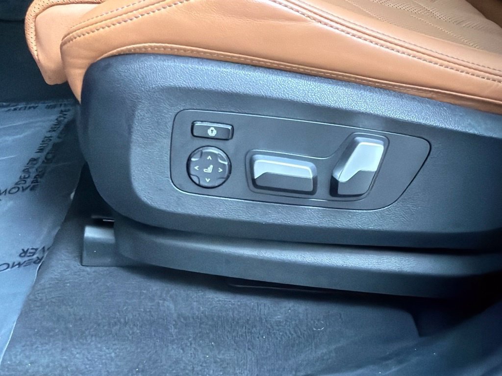 Used 2023 BMW X5 sDrive40i w/ M Sport Package RWD image 54