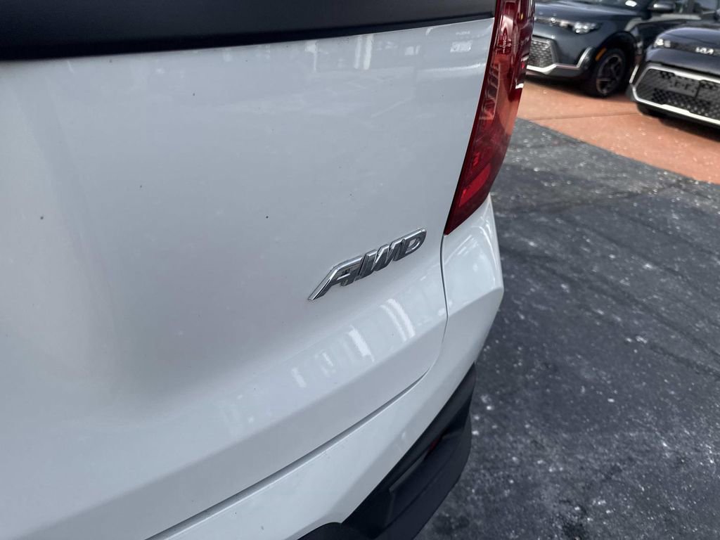 Used 2023 Honda Passport EX-L image 6