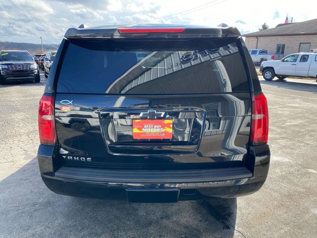 Used 2017 Chevrolet Tahoe LT image 4