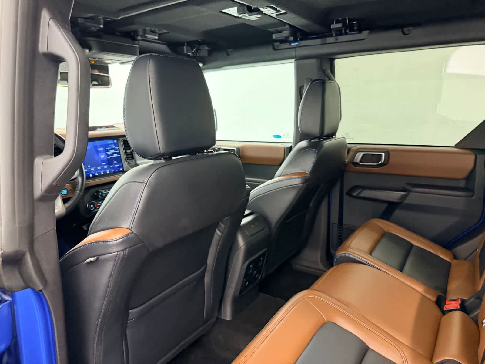 Used 2024 Ford Bronco Outer Banks AWD/4WD image 18