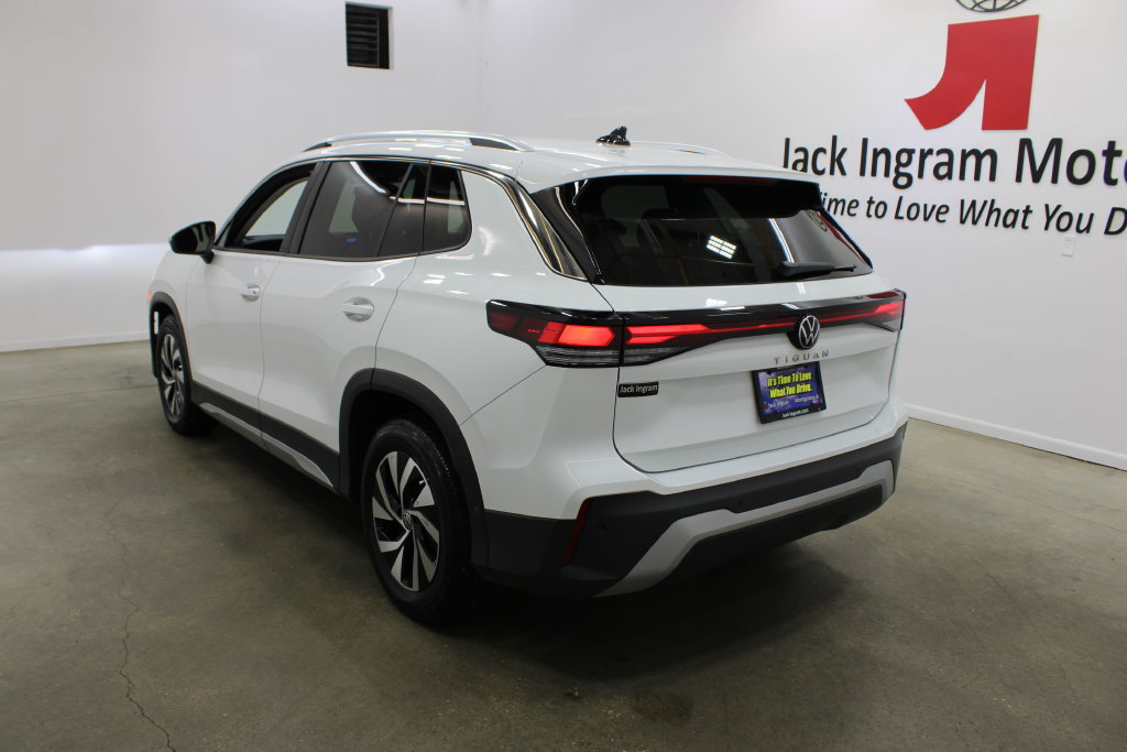 Used 2026 Volkswagen Tiguan S FWD image 3
