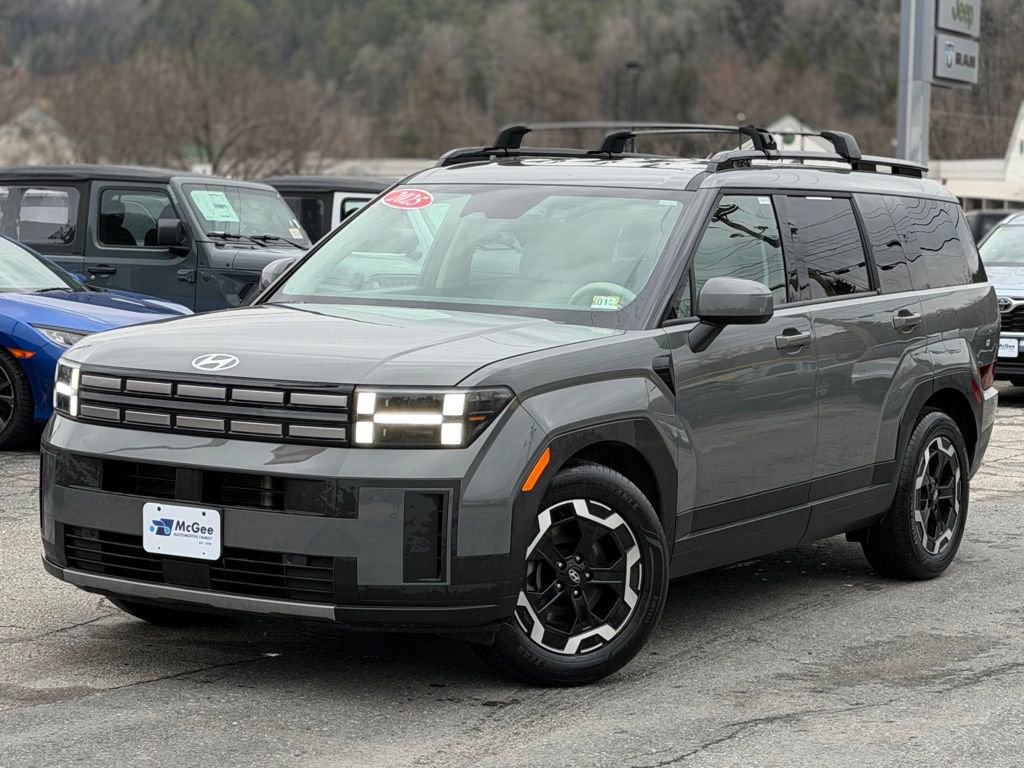 Used 2025 Hyundai Santa Fe SEL image 1