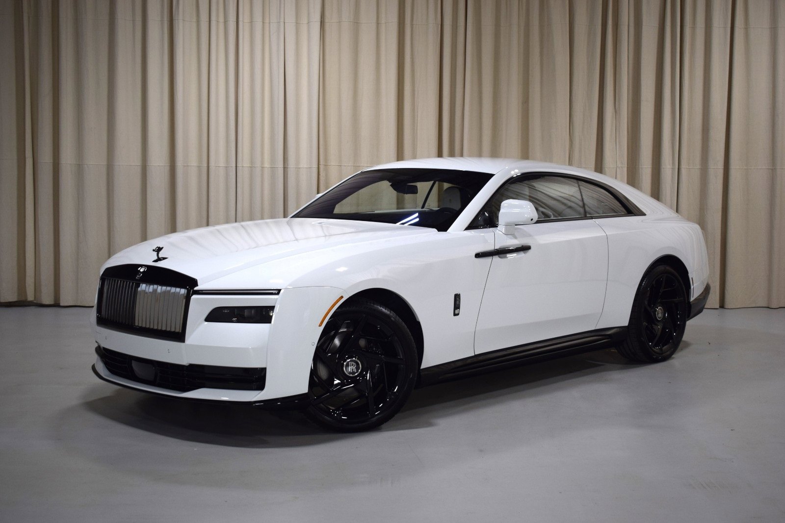 New 2025 Rolls-Royce Spectre Black Badge image 1
