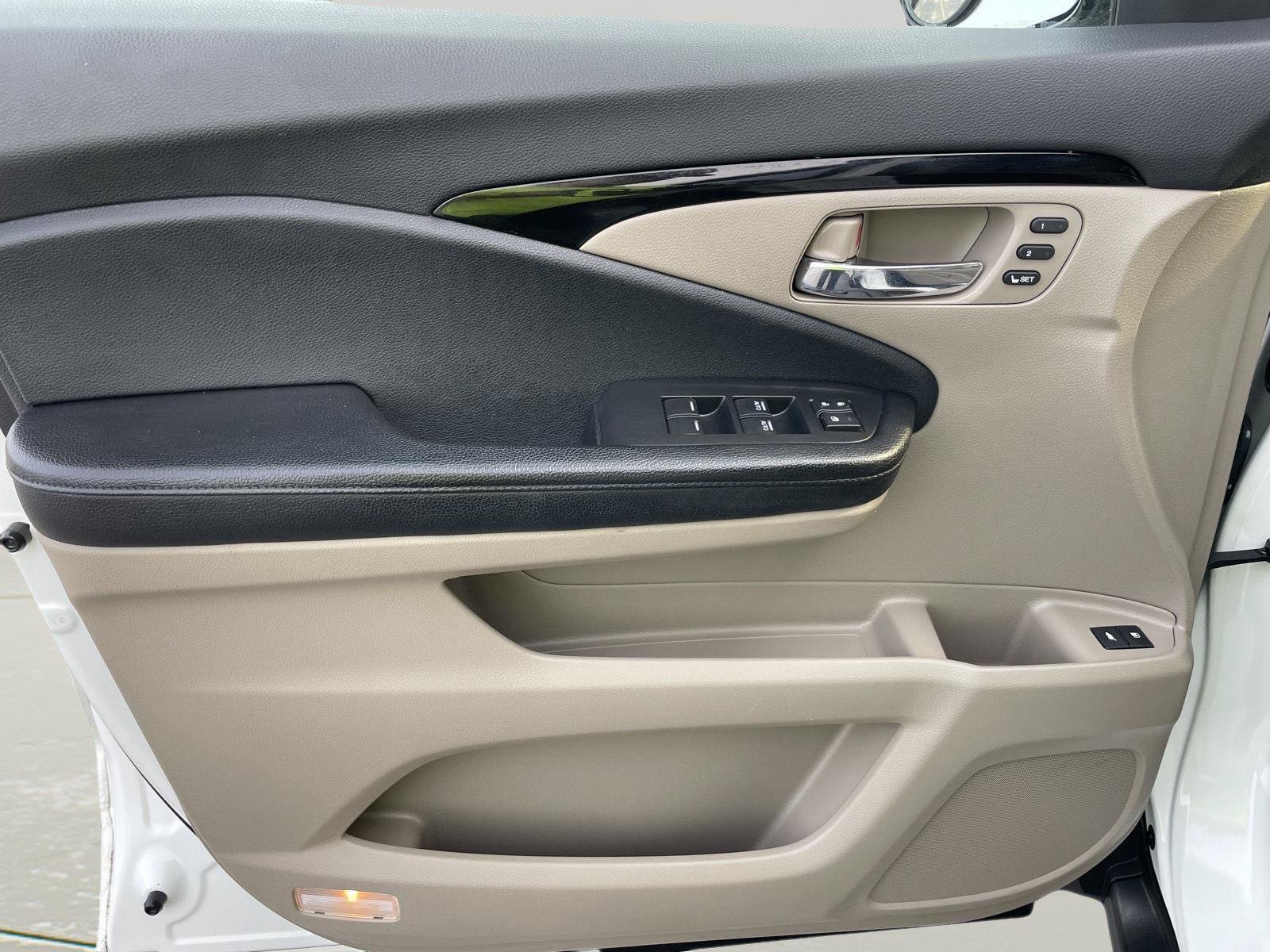 Used 2018 Honda Pilot Touring image 23