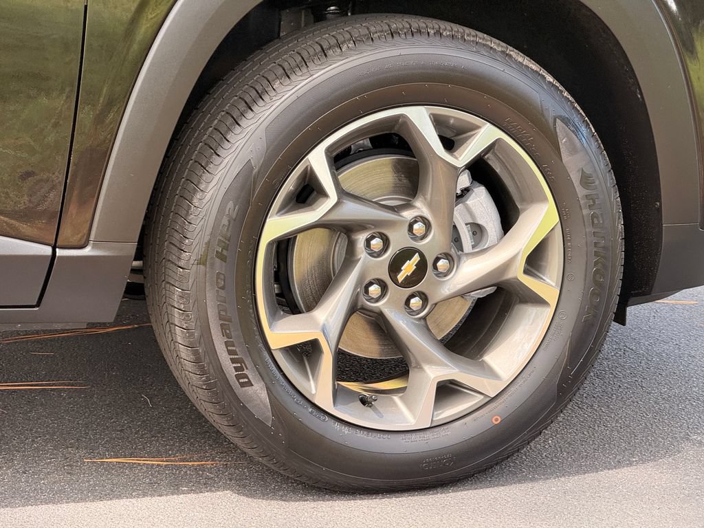 New 2026 Chevrolet Trax LT w/ Driver Confidence Package FWD image 10