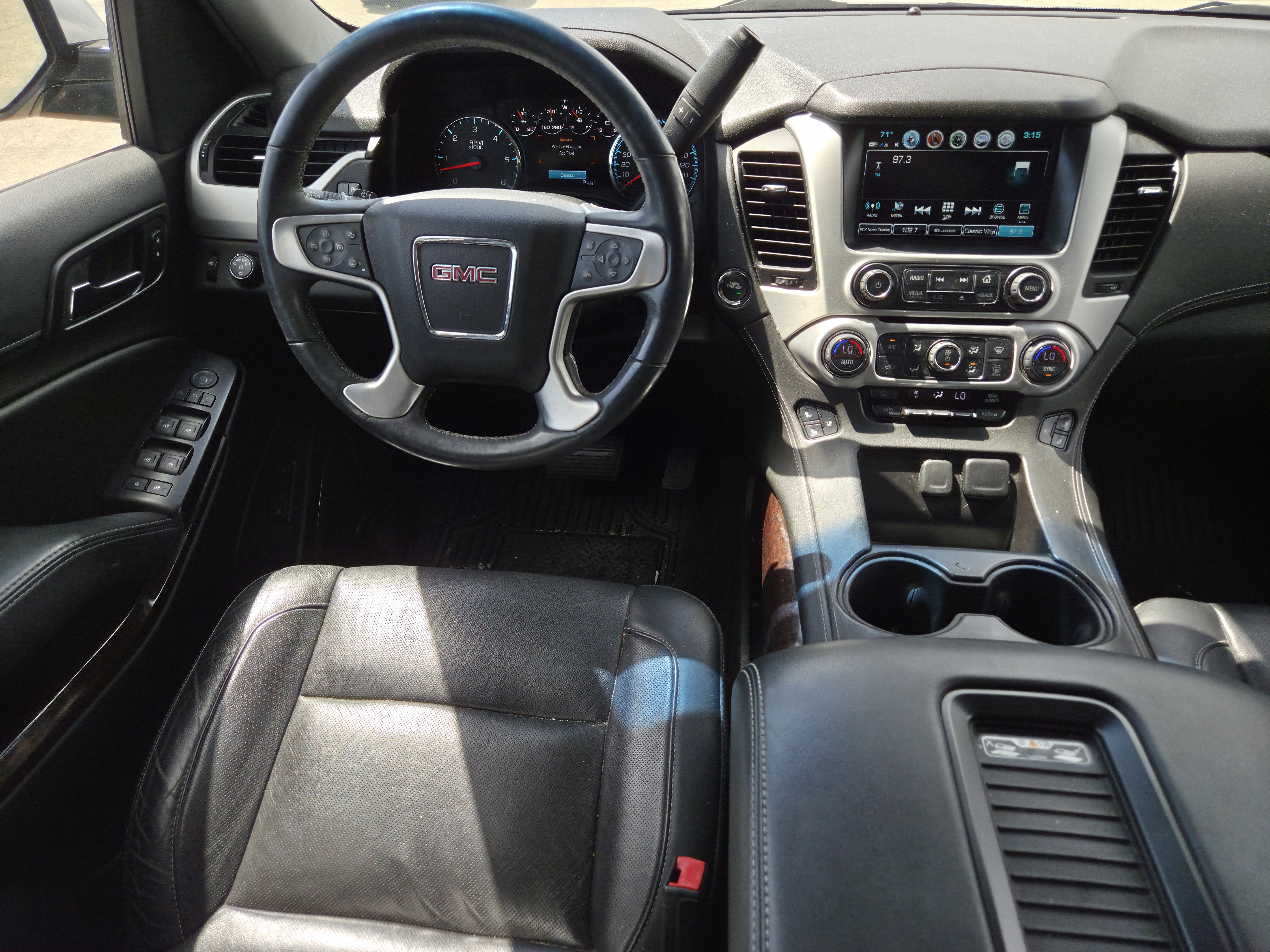 Used 2017 GMC Yukon XL SLT w/ Open Road Package RWD image 7