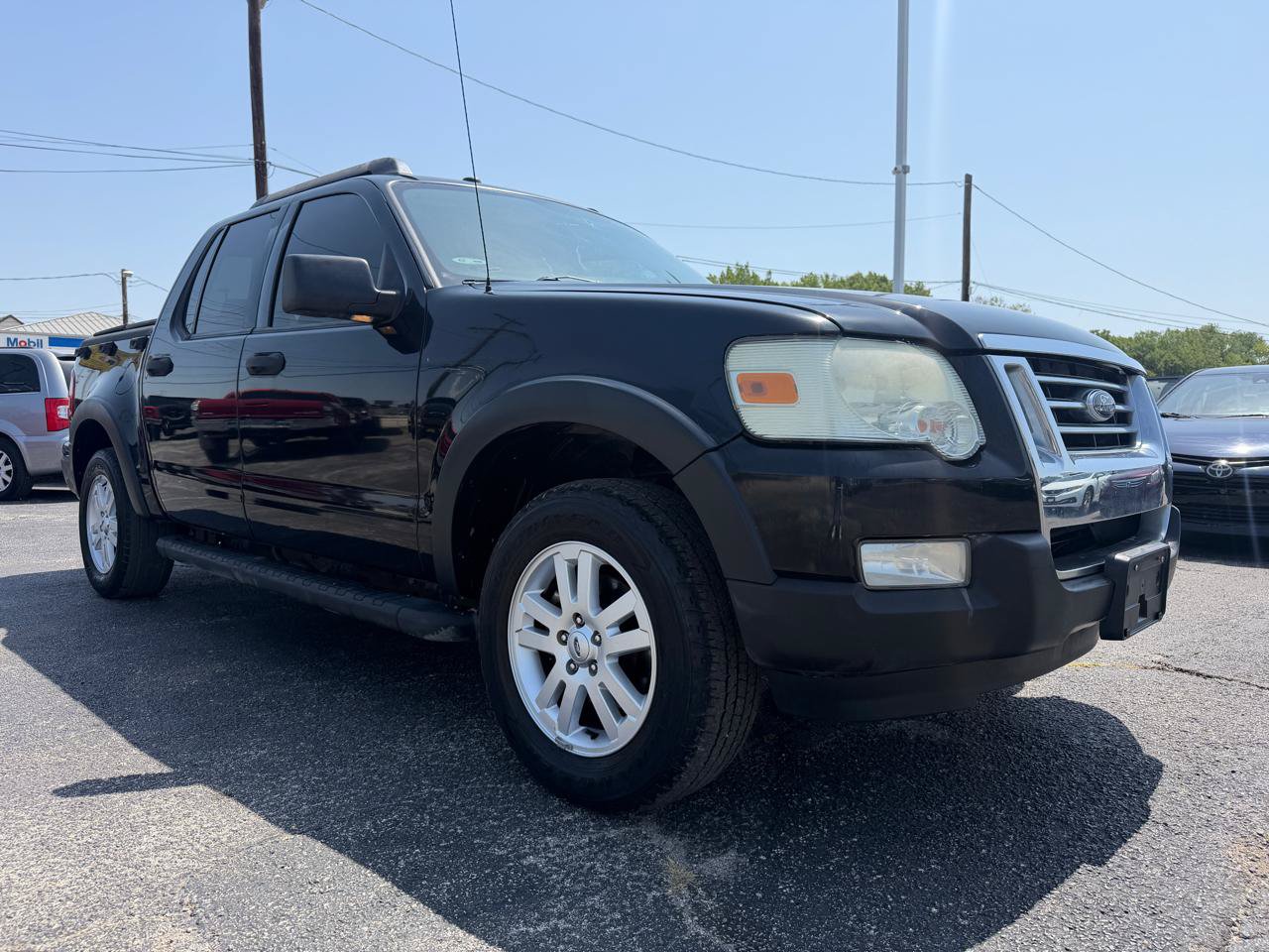 Used 2010 Ford Explorer Sport Trac XLT RWD image 3