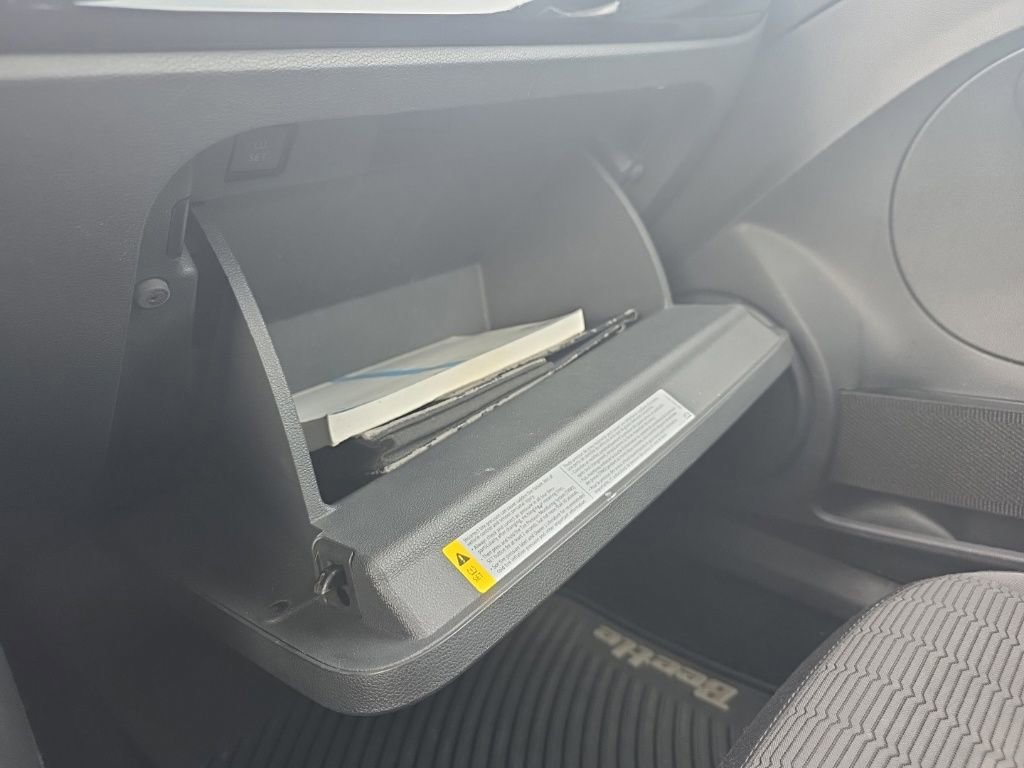 Used 2014 Volkswagen Beetle 1.8T image 27