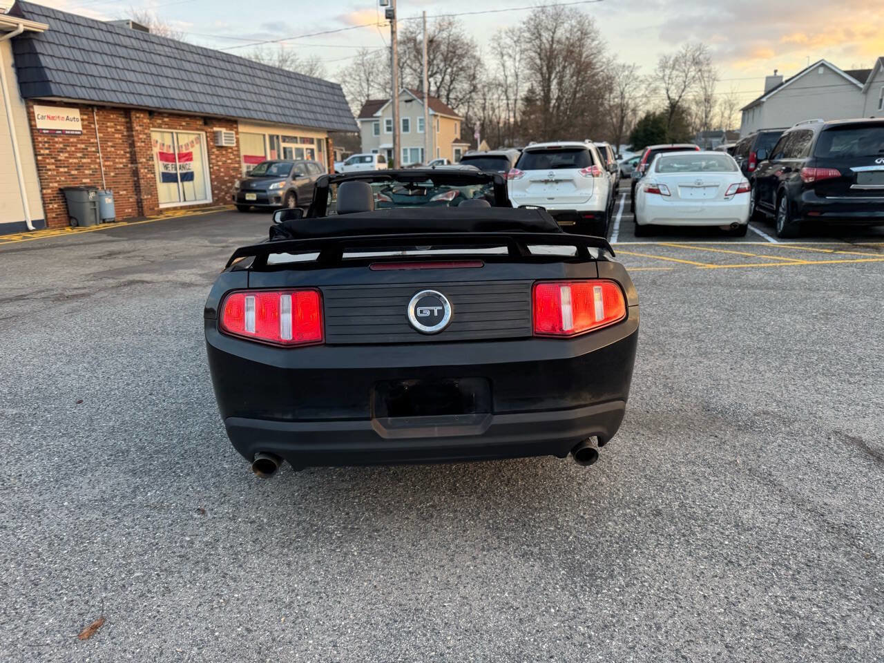 Used 2010 Ford Mustang GT Premium image 14