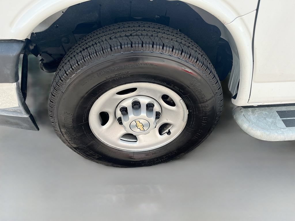 Used 2025 Chevrolet Express 2500 w/ Driver Convenience Package RWD image 29