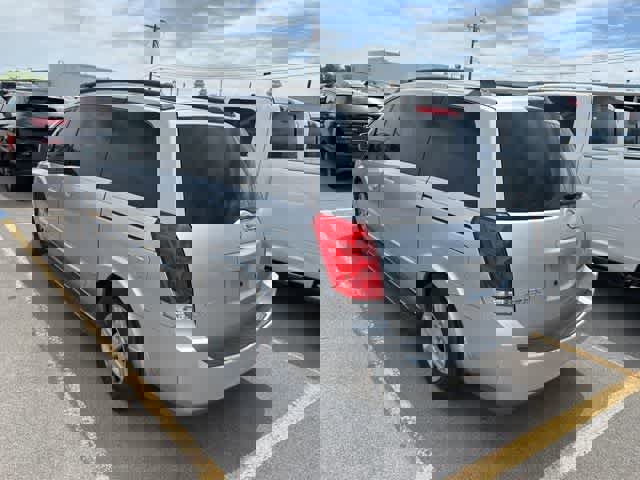 Used 2004 Nissan Quest SL w/ (SEA) Seat Pkg image 8