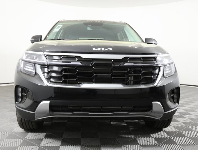 New 2025 Kia Seltos SX w/ SX Sunroof Package image 2