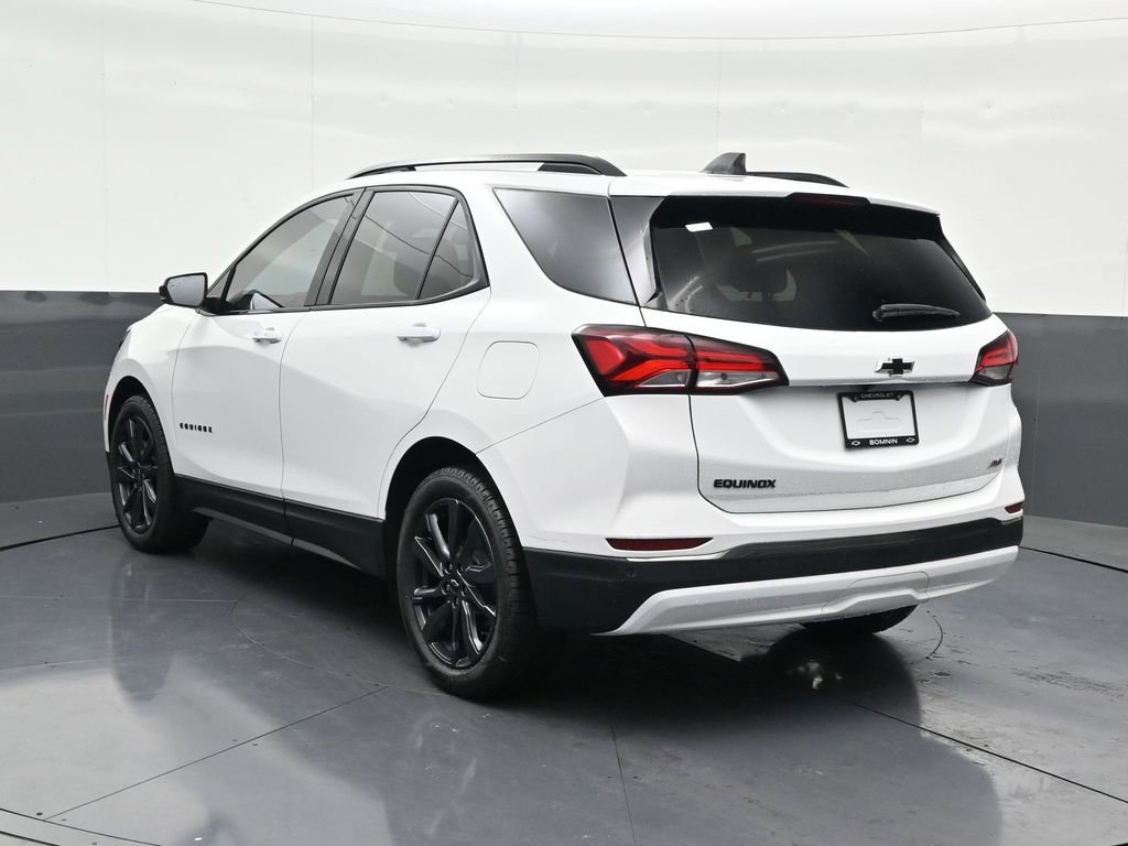 Used 2023 Chevrolet Equinox RS image 3
