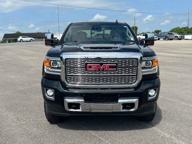 Used 2018 GMC Sierra 3500 Denali w/ Duramax Plus Package AWD/4WD image 9
