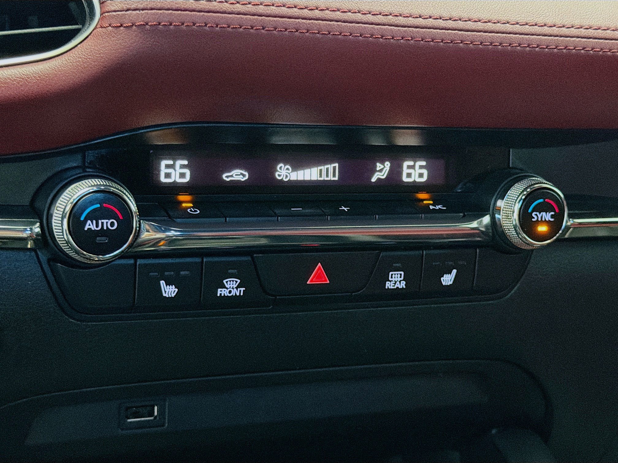 Used 2021 MAZDA MAZDA3 s image 9