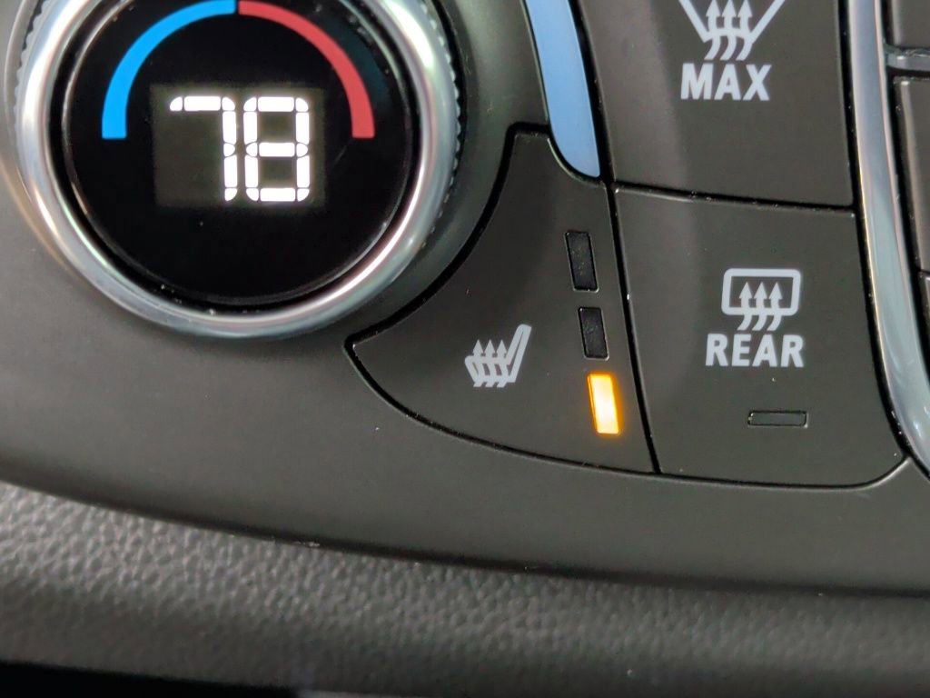 Used 2022 Chevrolet Traverse RS image 26