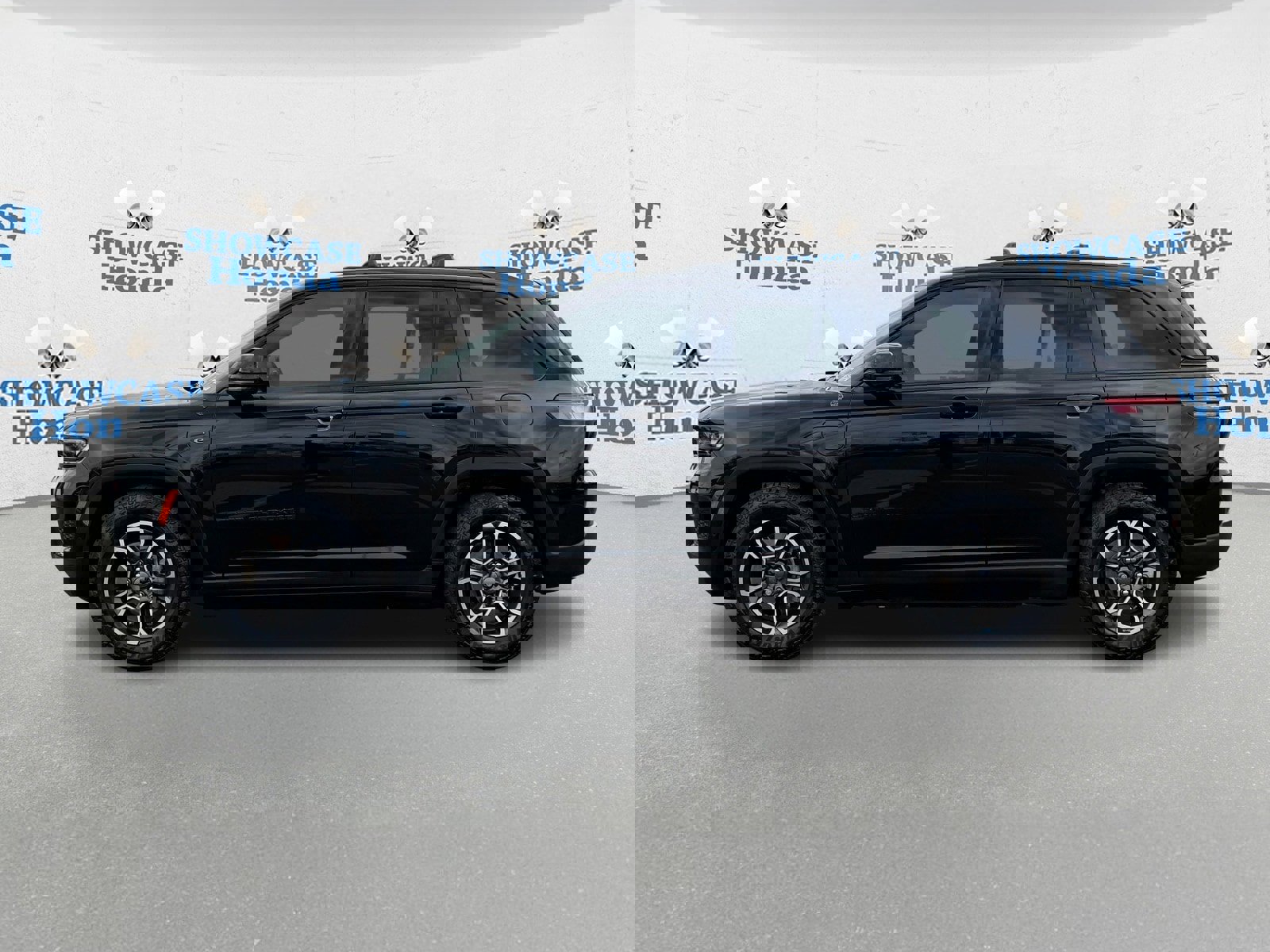 Used 2022 Jeep Grand Cherokee Trailhawk w/ Advanced Protech Group II image 4