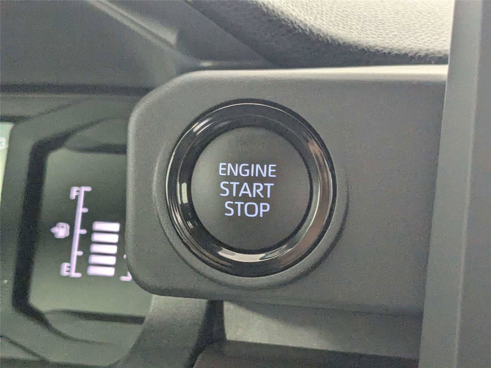Certified 2024 Toyota Tacoma SR5 AWD/4WD image 26