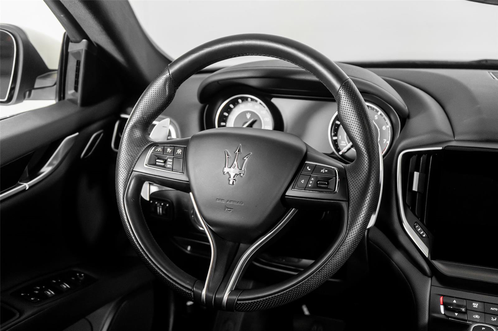 Used 2023 Maserati Ghibli Modena RWD image 55