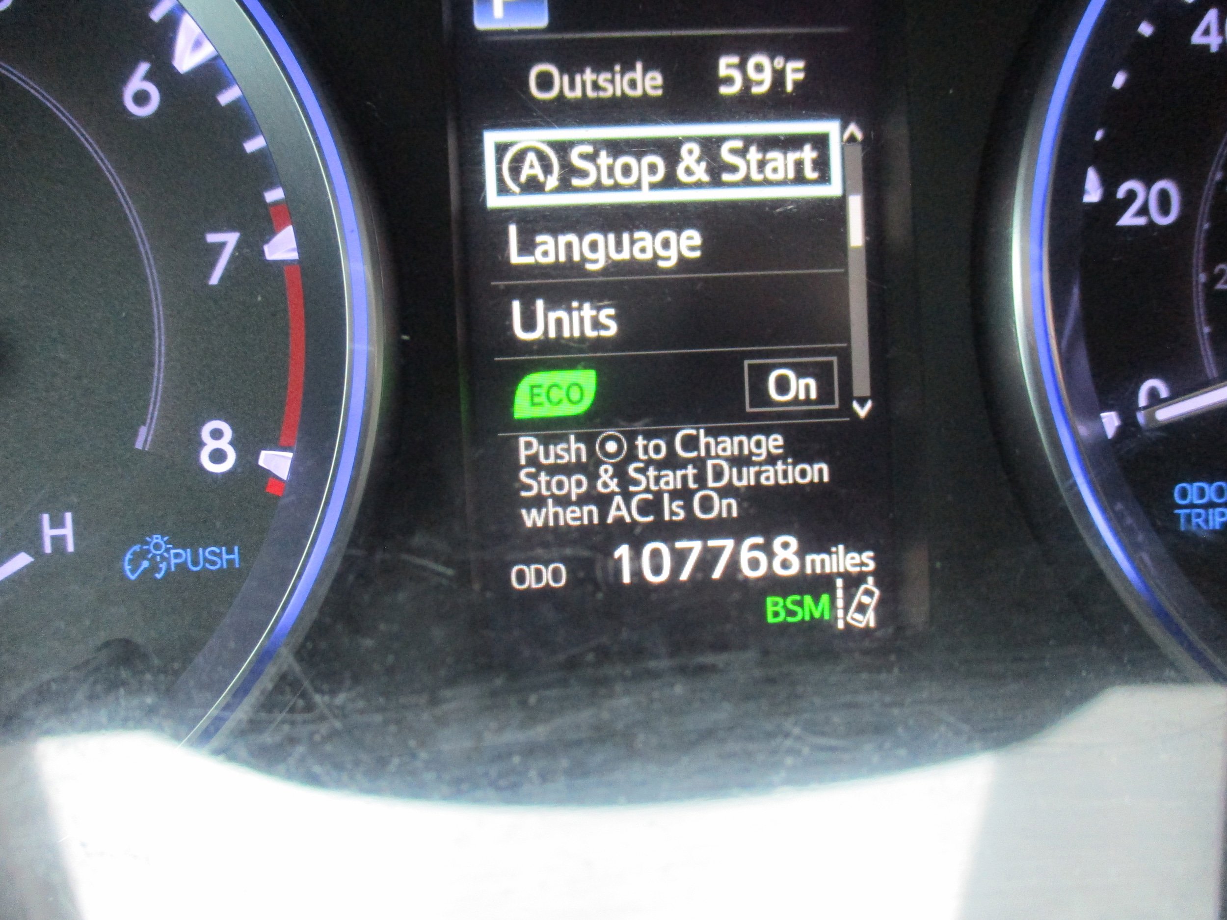 Used 2019 Toyota Highlander XLE FWD image 24