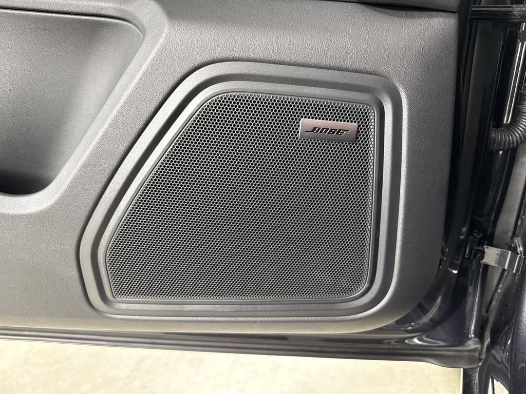 Certified 2025 Porsche Macan GTS AWD/4WD image 34