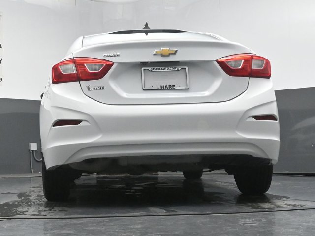 Used 2017 Chevrolet Cruze LS FWD image 57