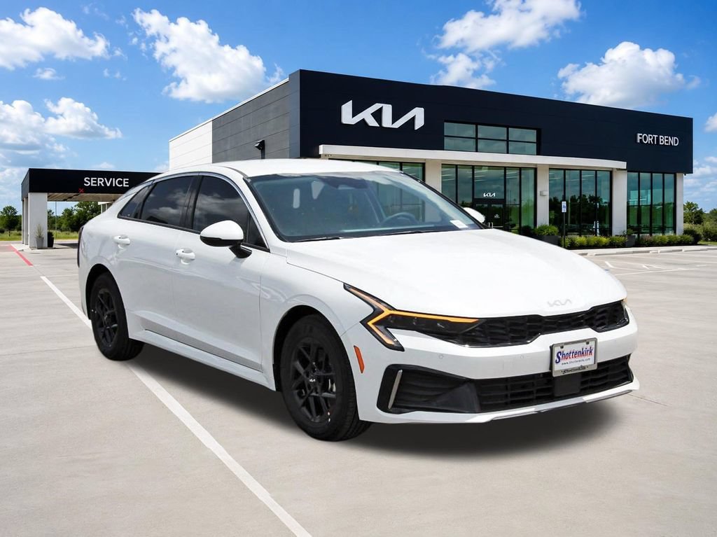 New 2026 Kia K5 LXS FWD image 3