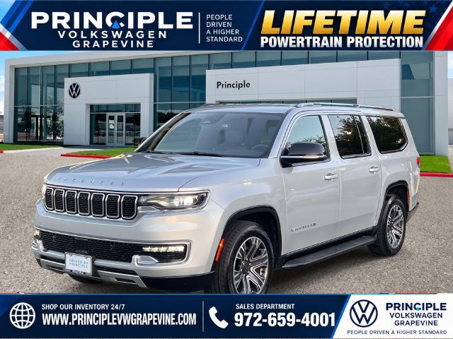 Used 2024 Jeep Wagoneer L Series II w/ Flexible Seating Group AWD/4WD image 1