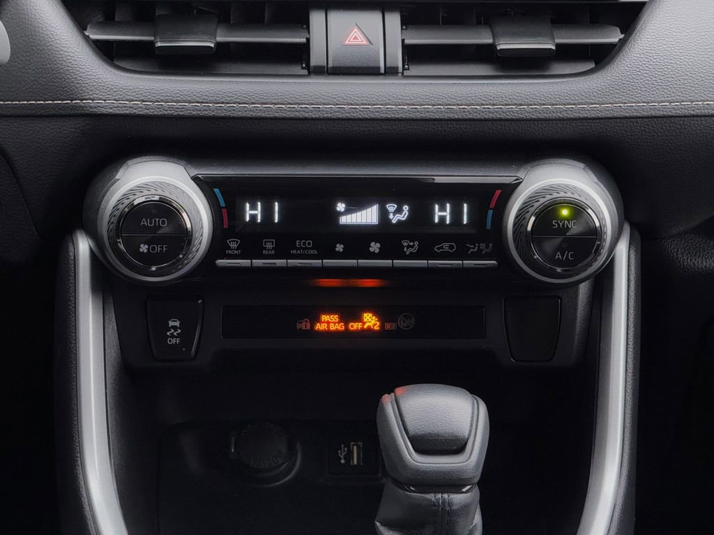 Certified 2025 Toyota RAV4 XLE image 18