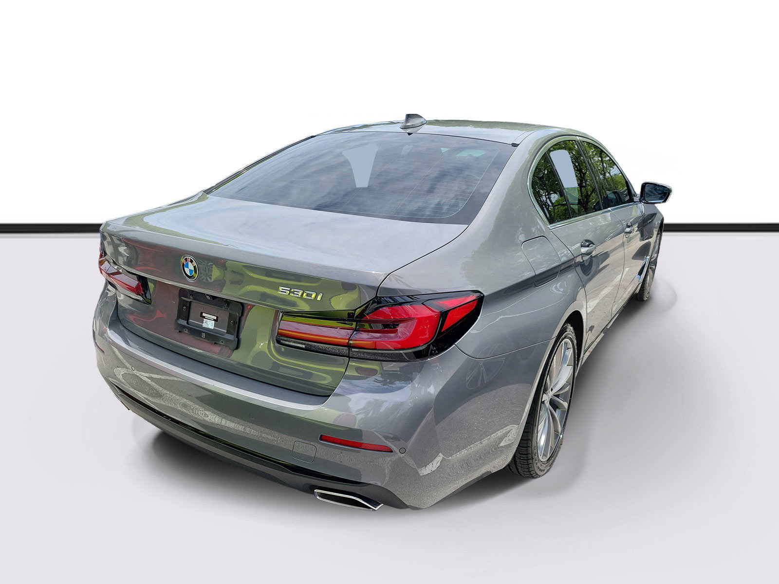 Used 2022 BMW 530i w/ Premium Package RWD image 4