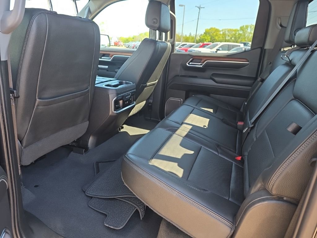 Used 2022 GMC Sierra 1500 Denali w/ Denali Reserve Package AWD/4WD image 14