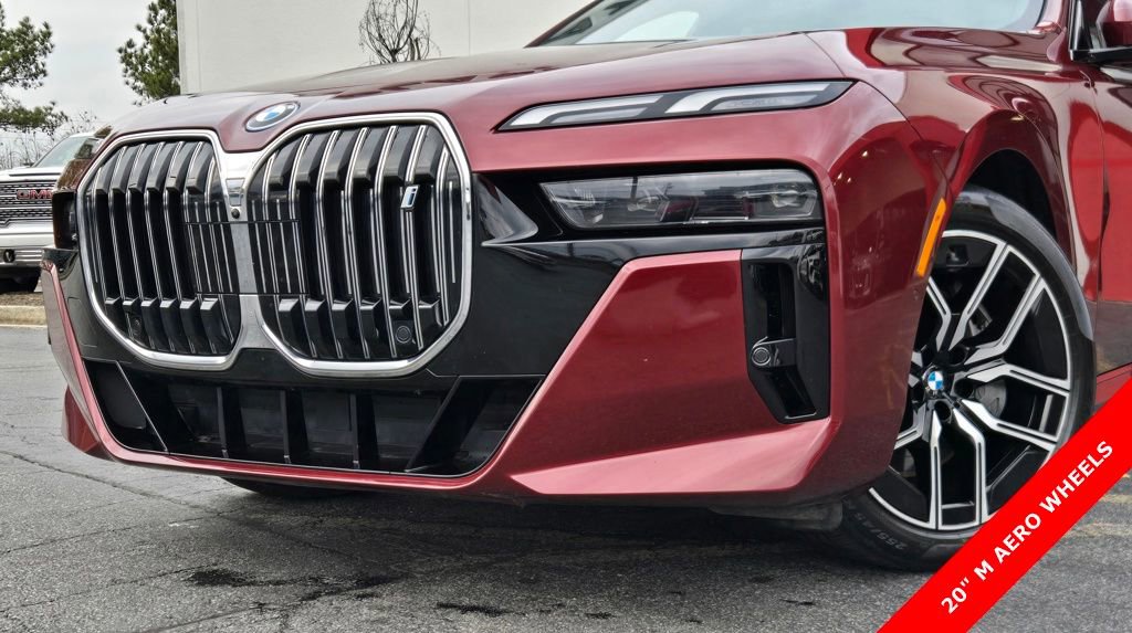 Used 2023 BMW i7 xDrive60 image 2